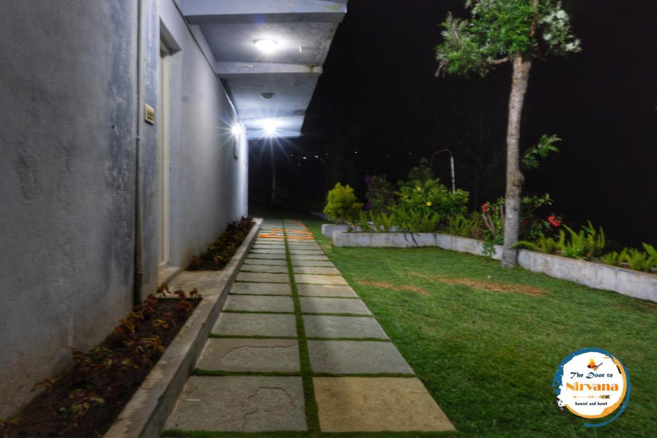 The Door To Nirvana Backpackers Hostel Kotagiri Luaran gambar
