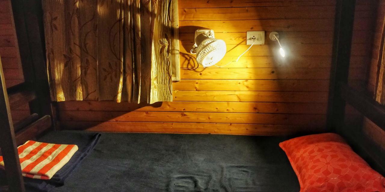 The Door To Nirvana Backpackers Hostel Kotagiri Luaran gambar